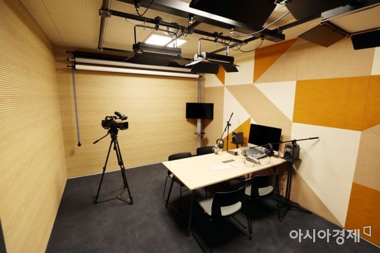 네이버 파트너스퀘어 종로점 1인 영상 스튜디오 (사진제공=네이버)