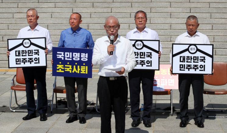 한국당 '초선의원 5인' 릴레이 삭발