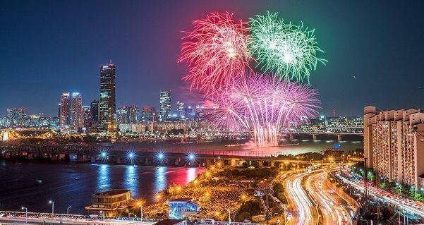 지난해 한화 서울세계불꽃축제의 한 장면