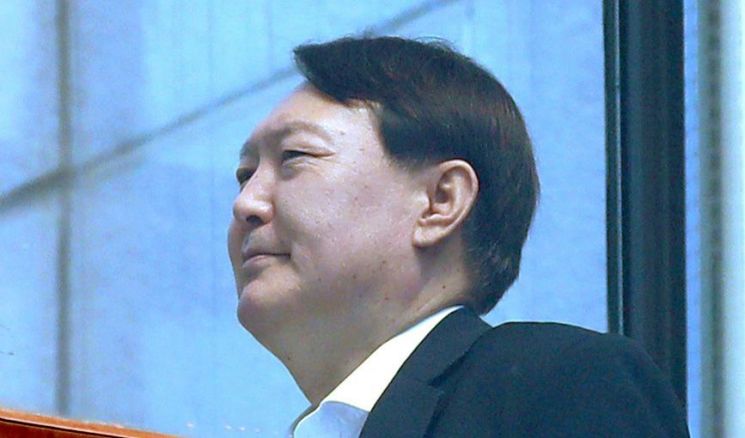 검찰 "'조국 수사팀' 관련 허위사실 유포 묵과 않겠다"…수사가능성 시사