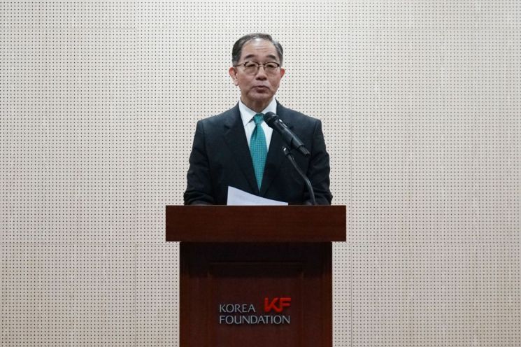 "공공외교 강화" 이근 신임 KF이사장 취임