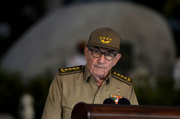 美국무부 "베네수 지원한 카스트로 쿠바 총서기 美입국금지"