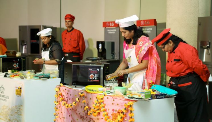 LG전자가 28일(현지시간) 인도 뉴델리 하야트호텔에서 건강한 요리문화를 확산하기 위해 'LG 요리 경연대회'를 개최했다.