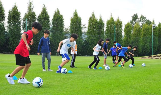 광주차이나센터, 국내 첫 ‘한·중 유소년축구단’ 개강 