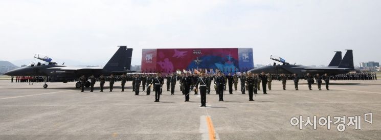 [포토] 전투비행단에서 개최된 첫 국군의날 기념행사
