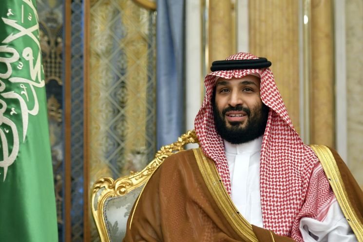 빈 살만 사우디 왕세자 "이란 문제 해결 못하면 국제유가 급등할 것" 