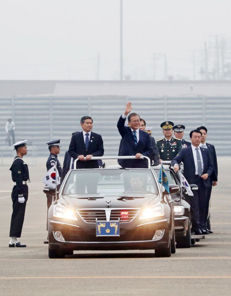 軍공중전력 대거 동원…文대통령 "강한 국방력" 강조(종합)