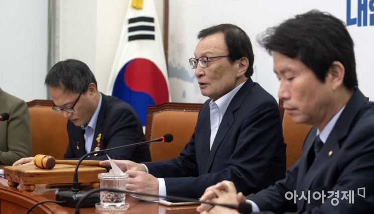 [포토] 발언하는 이해찬 대표