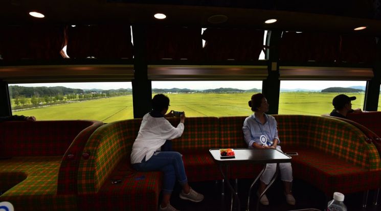 [조용준의 여행만리]철길 위 호캉스‥이보다 여유롭고 편할 순 없다