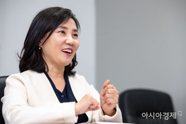 여지영 SK텔레콤 TTS유닛장이 8일 서울 중구 파인애비뉴에서 인터뷰 하고 있다./강진형 기자aymsdream@