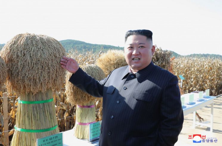 김정은 북한 국무위원장이 인민군 제810부대 산하 1116호 농장을 현지 지도했다고 9일 조선중앙통신이 보도했다.