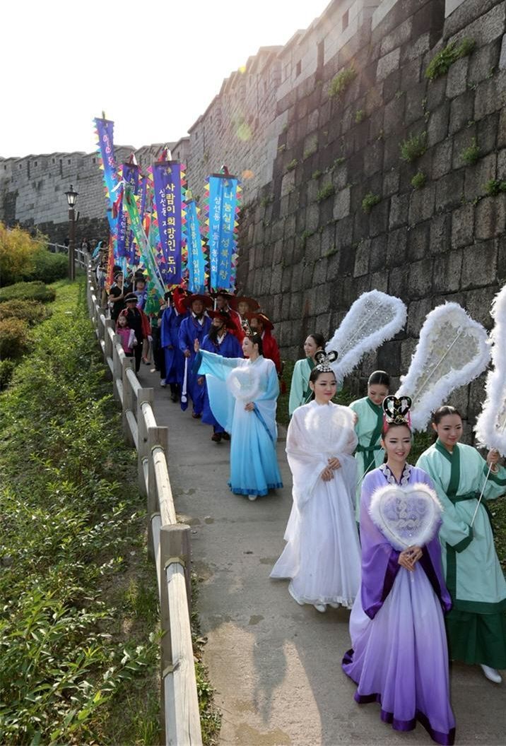 ‘서울 산토리니’ 성북구 삼선동에 세 선녀가 나타났다?