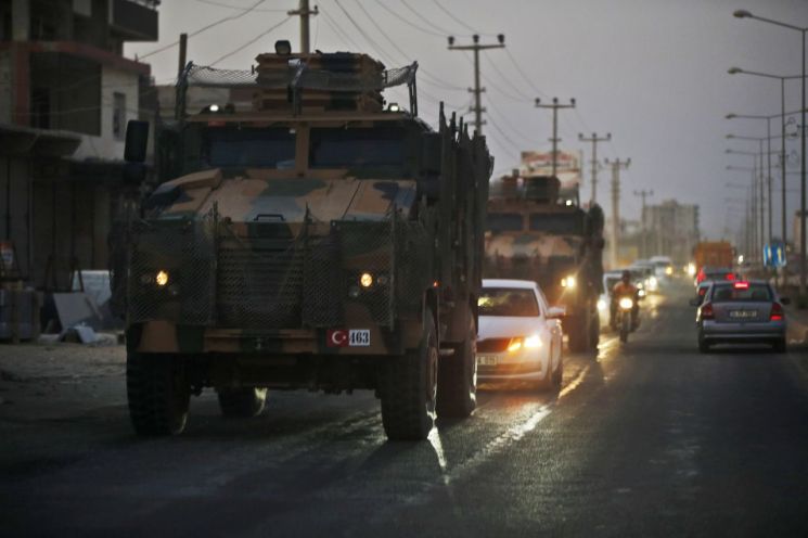 시리아 북부 주둔 미군 철수 시작…對터키 초강력 제재 예고