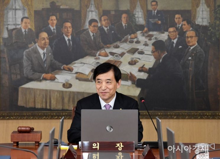 [포토] 미소 짓는 이주열 총재