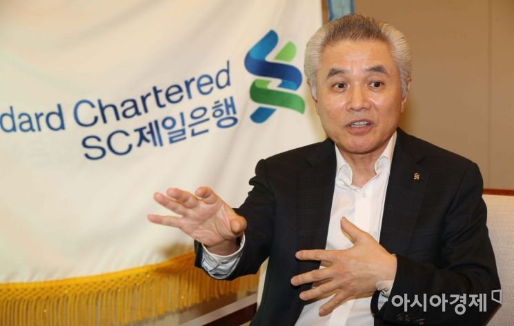 박종복 SC제일은행장이 16일 아시아경제와 인터뷰하고 있다. /문호남 기자 munonam@