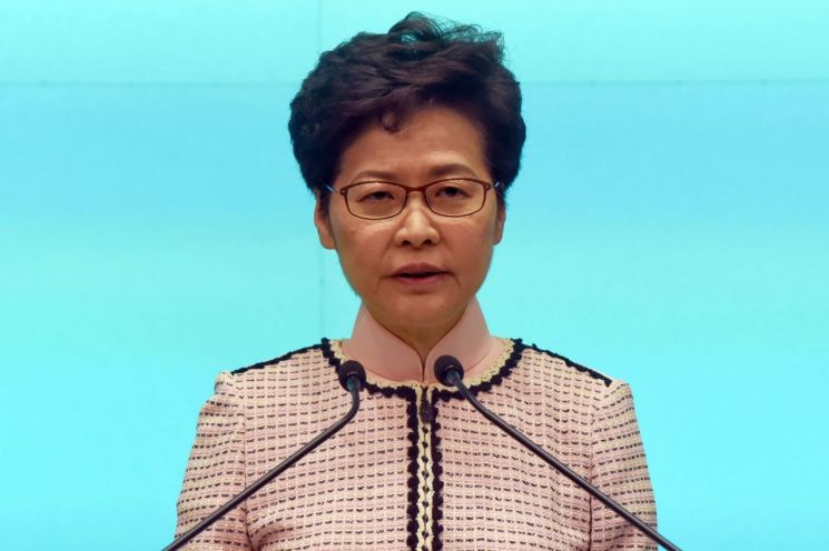 홍콩 행정장관, 시위로 성난 민심 달래기…주택공급계획 발표(종합)