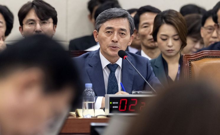 [포토] 답변하는 양승동 사장