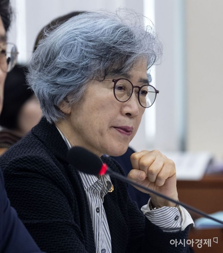 [포토] 신중한 표정의 박은정 국민권익위원장
