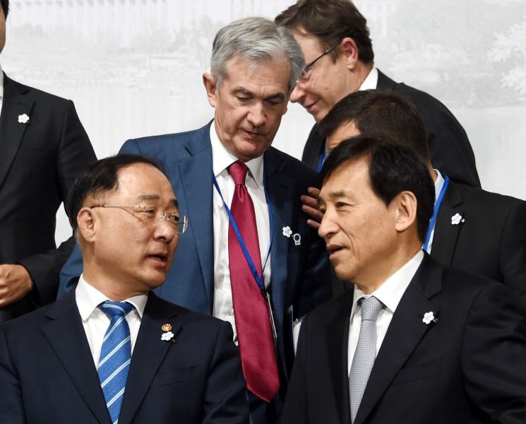 이주열 한은 총재 "미중 무역분쟁으로 올해 韓성장률 0.4%p 하락"