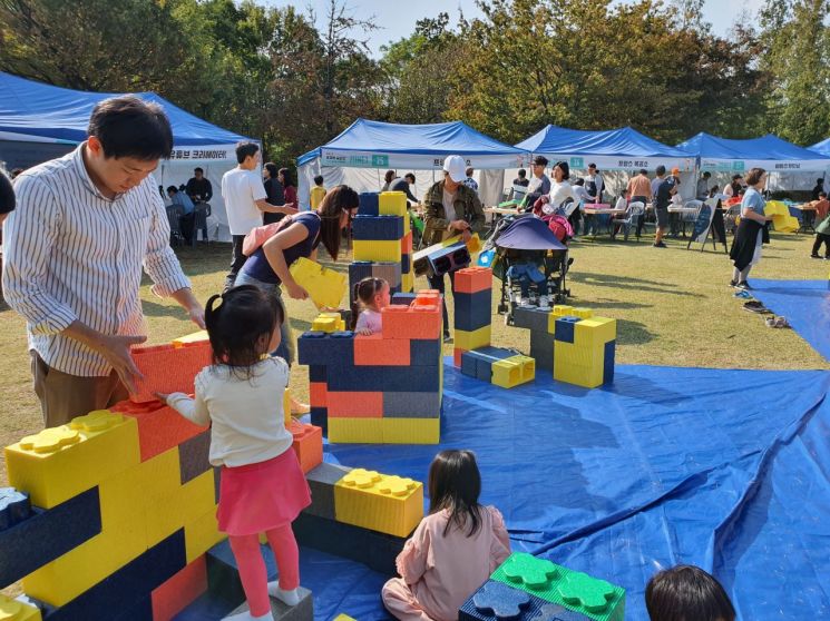 주말 온가족이 함께 참여해 즐거운 시간이 되어주었던 성수도시재생 축제