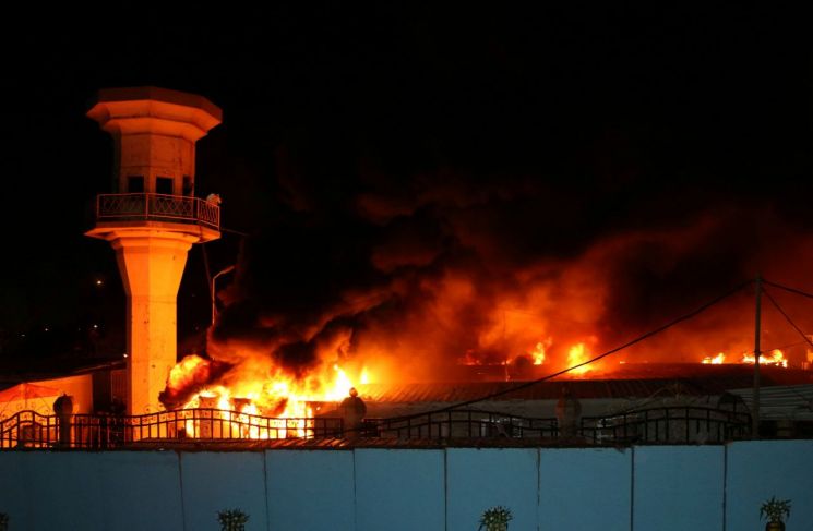 "석유 많지만 일자리 없어" 이라크 반정부 시위 격화…42명 사망