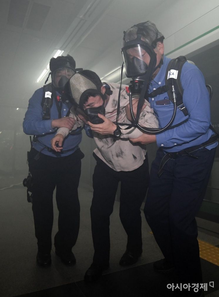[포토] 지하철역 테러 안전한국훈련