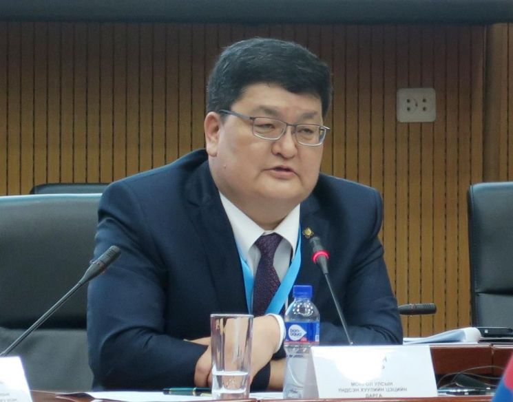 '승무원 성추행' 몽골 헌재소장, 국제법 확인도 없이 풀어준 경찰
