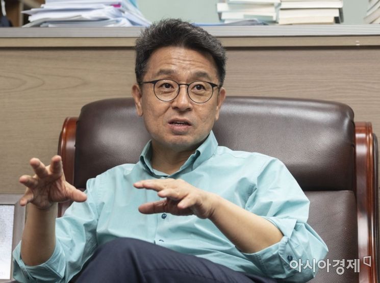 이철희 "박근혜 전 대통령은 애국자…尹처럼 국론분열 초래 안 해"