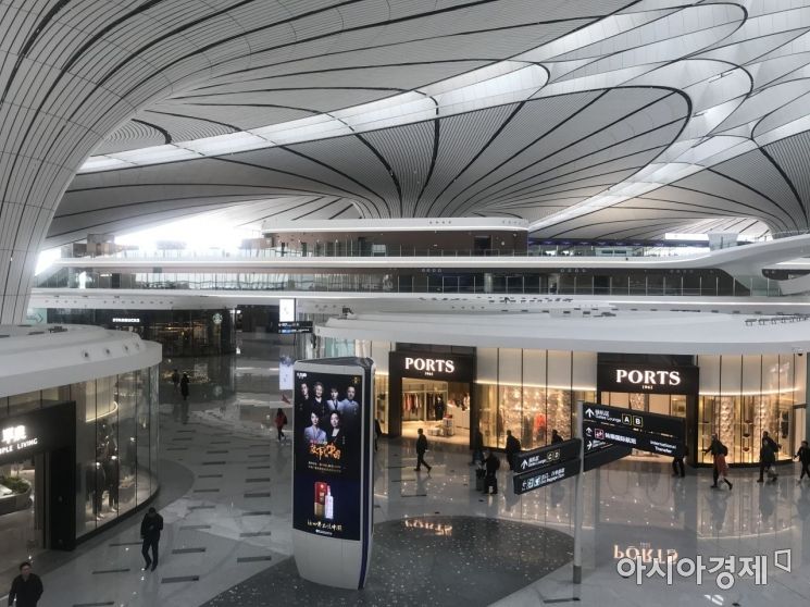 [르포]세계 최대 다싱공항, 탑승구까지 10분안에 쾌속 통과
