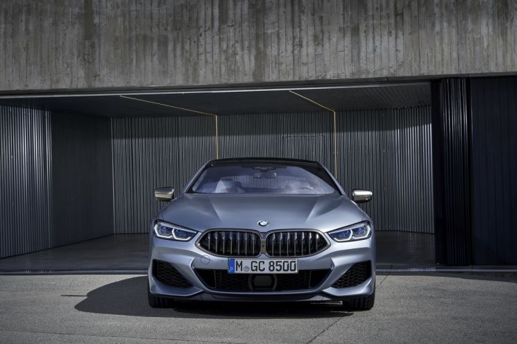 "럭셔리 스포츠카의 진수"…BMW, 8시리즈 국내 공식 출시