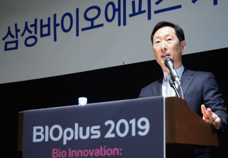 고한승 삼성바이오에피스 대표가 12일 코엑스에서 열린 간담회에서 발언하고 있다.