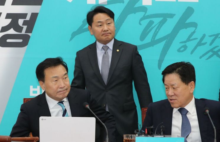 김관영 “여야 4+1, 인내 갖고 기다렸지만…한국당 ‘협상의 자세’ 안 보여”
