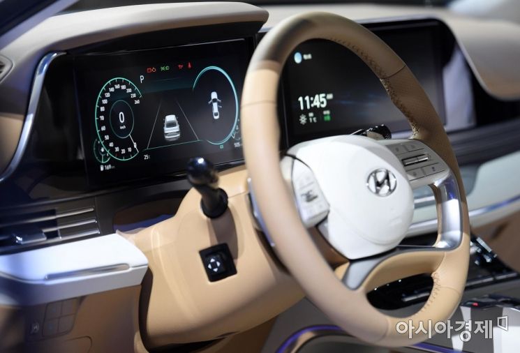 [포토] 더 뉴 그랜저의 12.3인치 클러스터