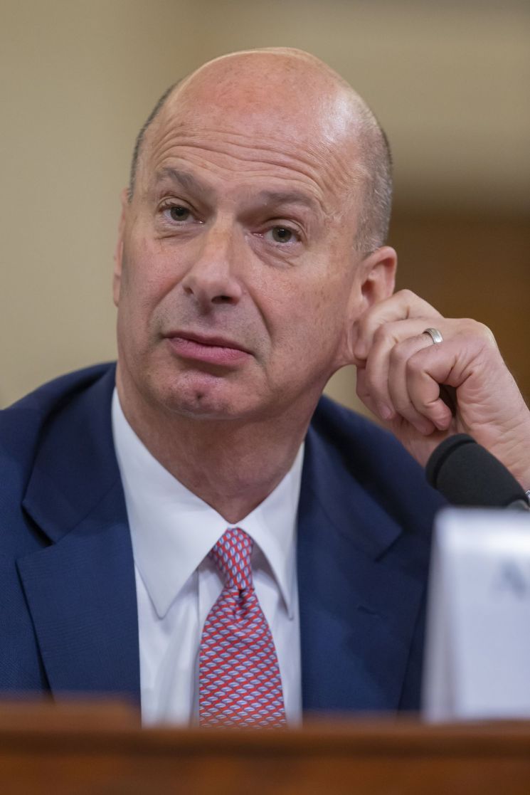 트럼프 측근 선들랜드의 배신…"우크라이나 압박, 비밀이 아니었다"(종합)