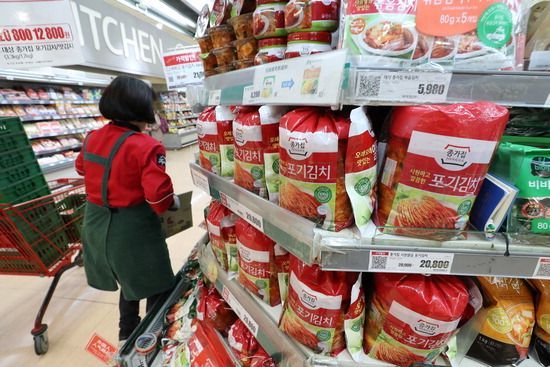 "김장이요? 그냥 사 먹으면 안 되나요" 20·30 며느리 '김장 갈등'