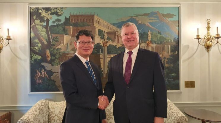 김연철 "금강산 적극 추진"…美국무부 "대북제재 이행을"