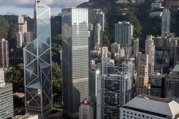 해외로 해외로 홍콩 부유층, 자산 이전 움직임  