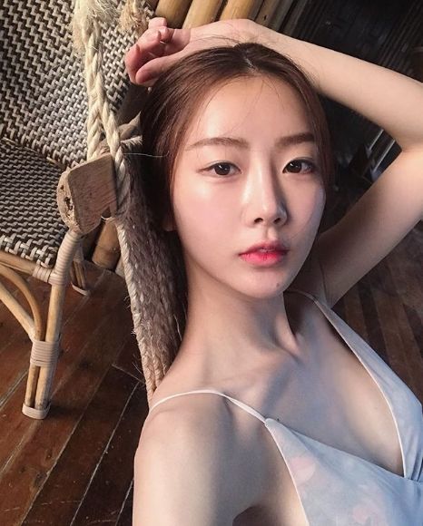약 후방)아찔한 뒤태...그녀는 누구?