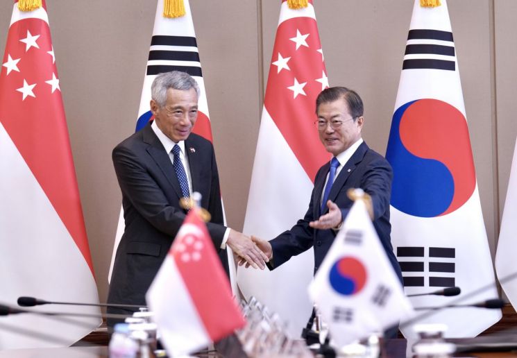 문 대통령 "싱가포르와 스마트시티, 바이오 분야 협력 기대"