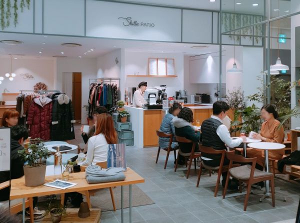 롯데百 "반려식물 전용 호텔, 백화점 전체 매출 견인"