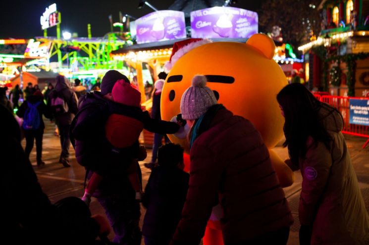 카카오 '라이언', 유럽에도 떴다…英 런던 팝업스토어 개장