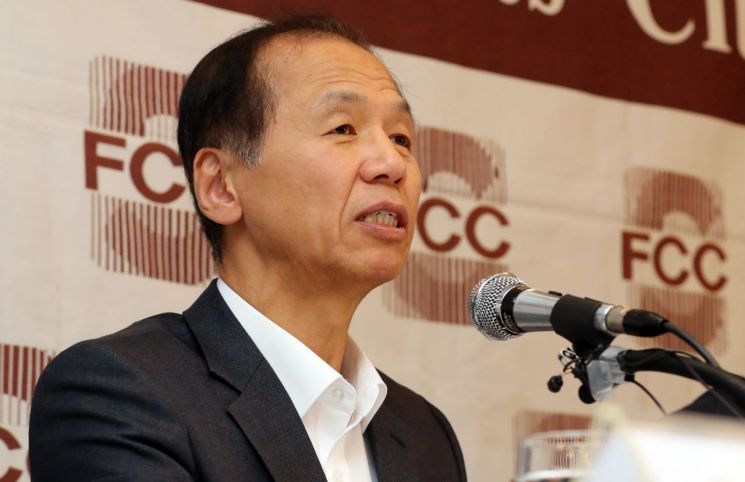 최문순 강원도지사가 지난 19일 서울 프레스센터에서 열린 금강산 관광 정상화 촉구 외신기자 간담회에서 발언하고 있다.