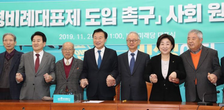 하태경 “손학규·심상정, 국회의원 수 늘리자?…정계에서 퇴출시켜야”