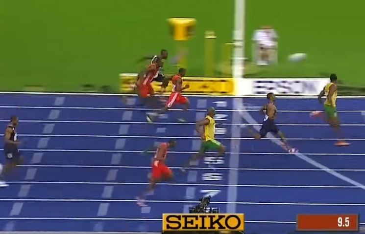자메이카의 육상선수 우사인 볼트가 100m 9초58의 세계 신기록을 수립하는 장면. 1초에 10.43m를 달렸다는 계산이 나옵니다. [사진=유튜브 화면캡처]