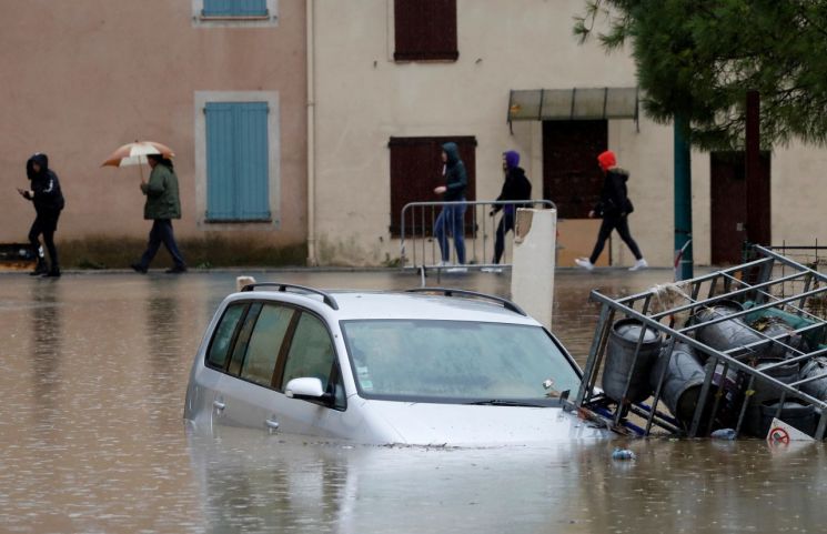 프랑스, 이탈리아, 그리스 덮친 폭우…최소 7명 사망