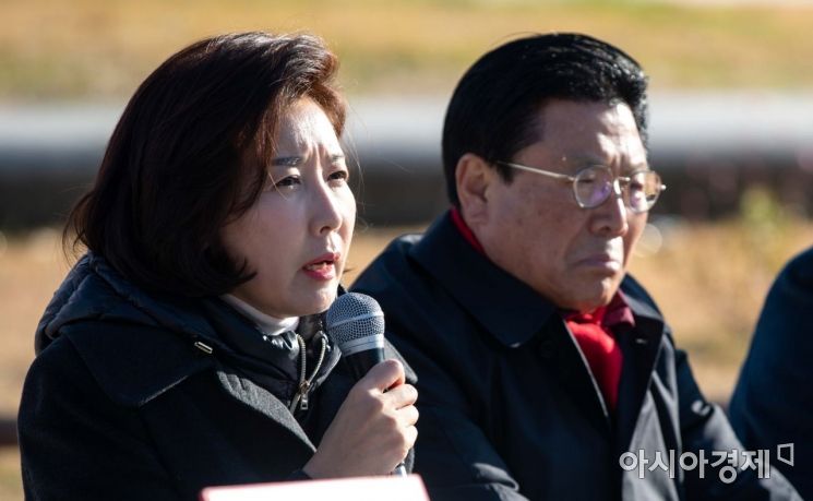 선거제 본회의 부의 D-1, 나경원 "불법 패스트트랙 폭거…부의도 불법"  