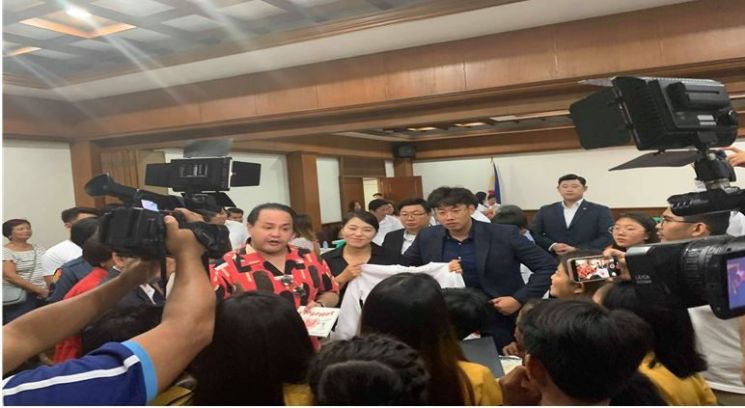 필리핀 팜팡가주 주지사 데니스 피네다와 경호회사 여성CEO 대한민국국위부 유경선대표