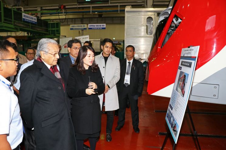 말레이시아 총리, 현대로템 창원공장 방문…수소연료전지 관심