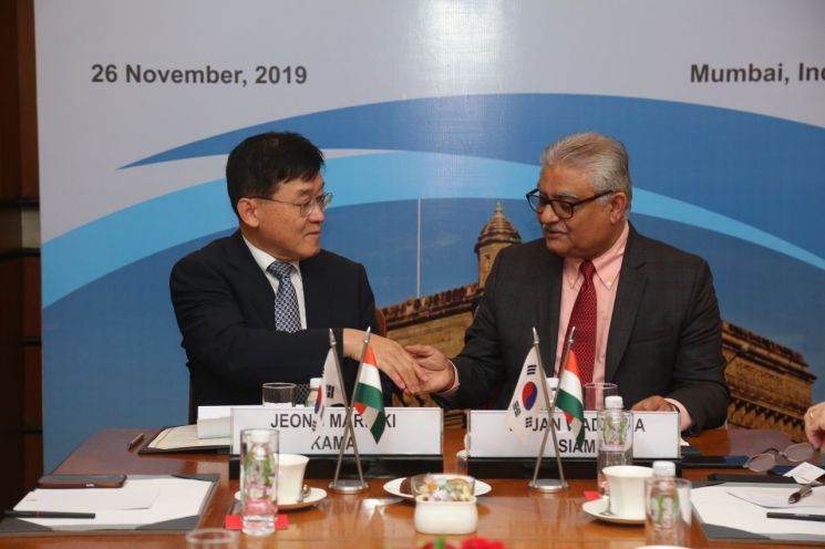 한국-인도 車산업협회, 협력 강화 MOU…"미래차 협력 확대"