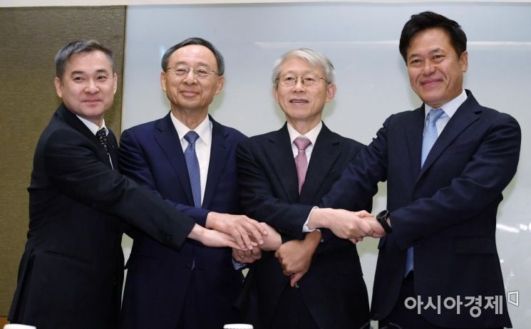 [포토] 최기영 장관, 통신3사 조찬간담회 개최